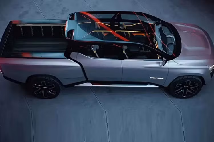 Thiết kế tổng thể của Concept 1500 Revolution được các chuyên gia ô tô đánh giá cao về sự sáng tạo và trung hoà các yếu tố sang trọng lịch lãm kết hợp cùng nét mềm mại mang xu hướng hiện đại. Đặc biệt toàn bộ nóc xe 1500 Revolution được làm bằng kính.