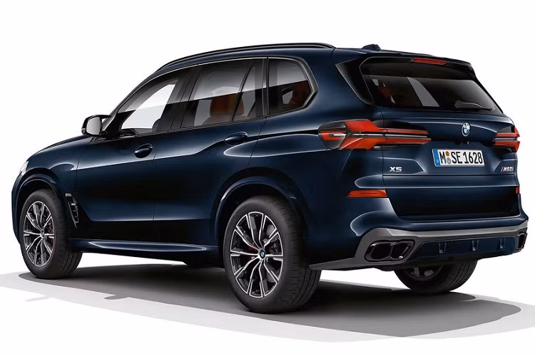 BMW không cung cấp thông tin về trọng lượng của X5 Protection VR6, nhưng nhìn chung việc được trang bị lớp bọc thép sẽ khiến hiệu suất của mẫu X5 đặc biệt này giảm đi đáng kể so với bản tiêu chuẩn. Thời gian tăng tốc từ 0-100km/h của xe là 5,9 giây – giảm đáng kể so với con số 4,2 giây của X5 M60i.