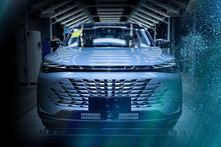 Mới đây, BAIC Motor đã công bố việc chiếc xe Beijing X7 2023 đầu tiên đã chính thức rời khỏi dây chuyền lắp ráp ôtô của mình, đây là 1 sự kiện quan trọng, dấu mốc mới của thương hiệu xe Trung Quốc này.