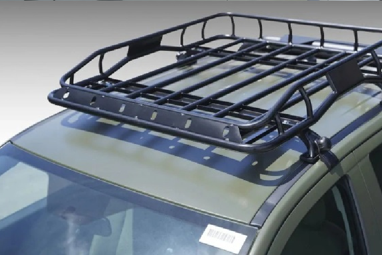 Nếu dùng nhiên liệu máy bay, xe cần lắp đặt hệ thống điều khiển trung tâm, bộ lọc và hệ thống xả riêng biệt. Ngoài việc bổ sung thêm động cơ, Ford FG-P cũng có nhiều tinh chỉnh để phù hợp với hoàn cảnh sử dụng như: tải trọng tối đa của xe được gia tăng từ 3.350 lên 3.500 kg qua giảm xóc và hệ thống treo cải tiến.