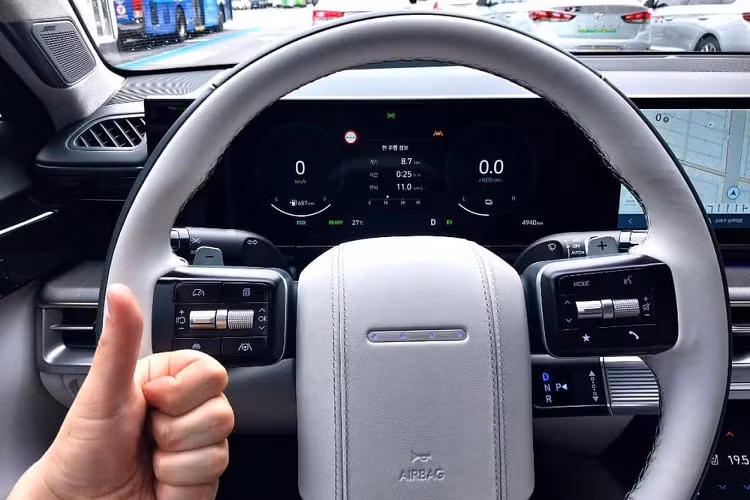 Đầu tiên là động cơ xăng GDI 4 xi-lanh, tăng áp, dung tích 2.5L, đi kèm hộp số tự động ly hợp kép 8 cấp. Thứ hai là hệ truyền động hybrid (HEV), bao gồm máy xăng 4 xi-lanh, tăng áp, dung tích 1.6L, mô-tơ điện và hộp số tự động 6 cấp. Thứ ba là động cơ xăng GDI 4 xi-lanh, hút khí tự nhiên, dung tích 2.5L, đi với hộp số tự động 8 cấp.