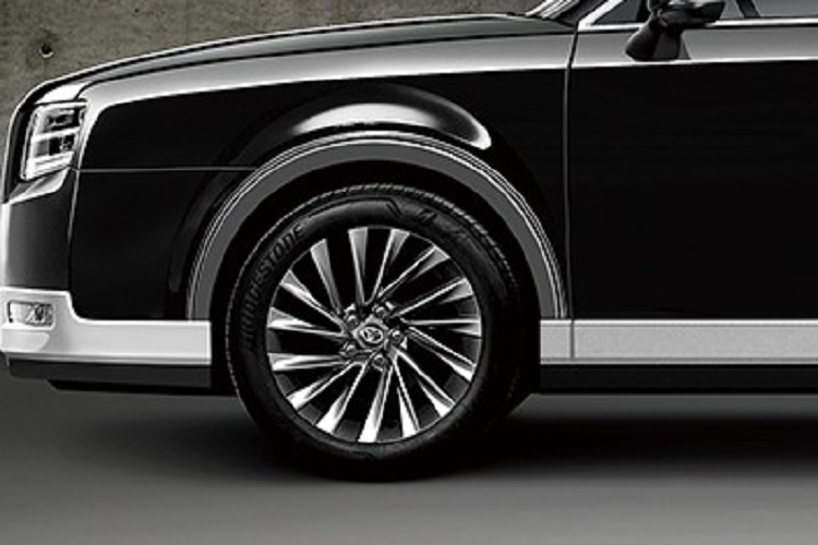 Có thể Toyota sẽ đặt cái tên mới cho phiên bản SUV của Century bởi lẽ "Century" đã trở thành biểu tượng của ngành ô tô Nhật Bản và sự uy quyền trong suốt thời gian dài. Thế hệ mới của Century có lẽ phù hợp hơn trong bộ sưu tập Crown.