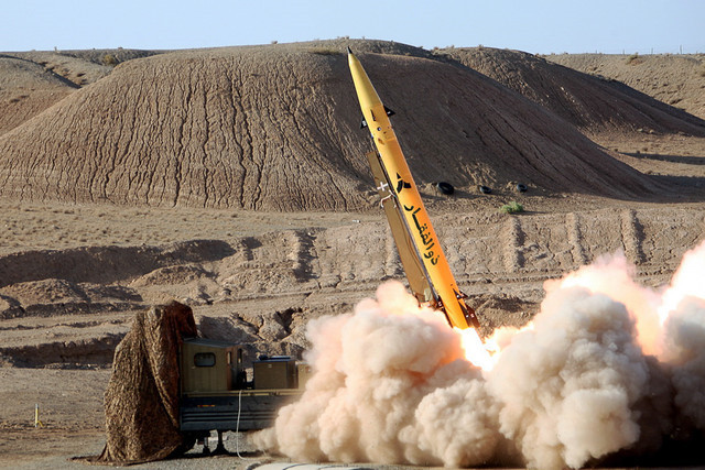 Thứ tư, mặc dù một số tên lửa đạn đạo tầm trung tiên tiến hơn của Iran đã đạt được các thử nghiệm thành công, nhưng chúng chưa thực sự đạt đến điểm có thể đưa vào sử dụng và sử dụng theo loạt lớn.