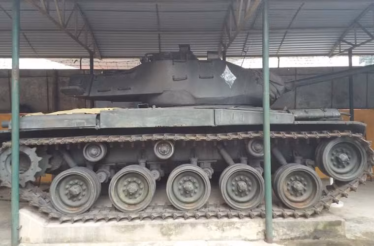 M41 Walker Bulldog vốn là loại xe tăng hạng nhẹ do hãng Cadillac (Mỹ) sản xuất từ đầu những năm 1950, trang bị cho Quân đội Mỹ và đồng minh. Trong chiến tranh Việt Nam, Mỹ đã viện trợ khoảng 200 tăng M41 cho quân đội VNCH sử dụng.