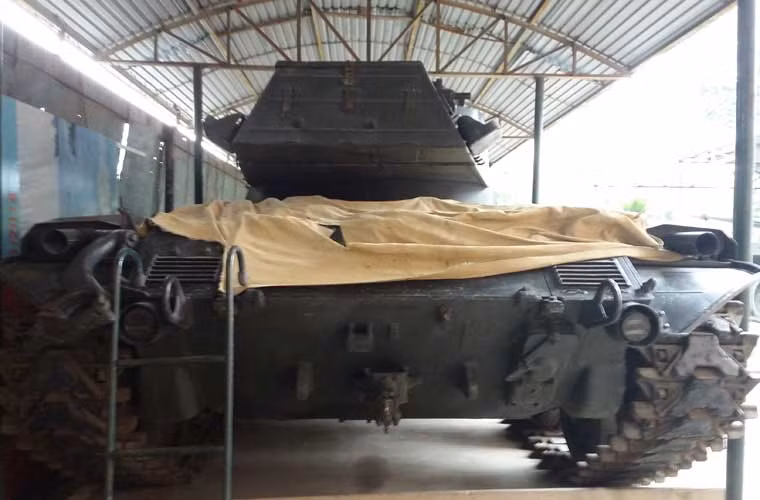 Xe tăng M41 trang bị động cơ xăng Continental AOS 895-3 6 xi lanh công suất 500 mã lực cho tốc độ tối đa tới 72km/h, tầm hoạt động chỉ là 161km.