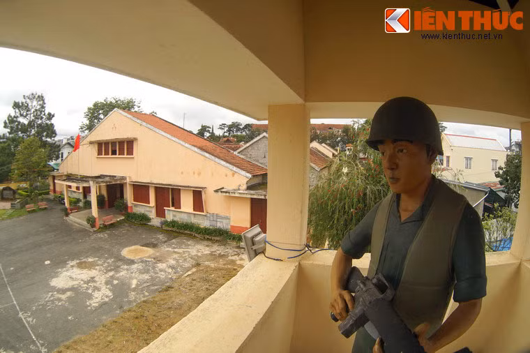 Nhà lao này có tên gọi chính thức là “Trung tâm giáo huấn thiếu nhi Đà Lạt”, được chính quyền Sài Gòn thành lập vào đầu năm 1971 nhằm cách ly, đàn áp các thiếu niên, nhi đồng có cảm tình với cách mạng và công cuộc giải phóng miền Nam.