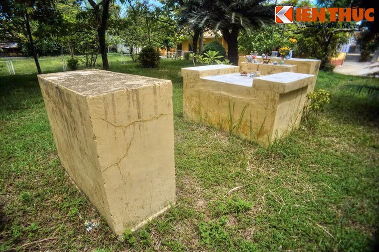 Khi nhà Nguyễn chấm dứt sự tồn tại, đàn Sơn Xuyên cũng rơi vào quên lãng. Do sự phát triển của thành phố Huế, đàn lọt thỏm trong khuôn viên trường tiểu học Phường Đúc.