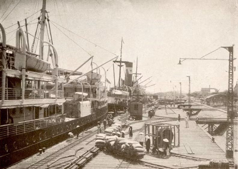 Cảng Hải Phòng. Ảnh: Belleindochine.free.fr.