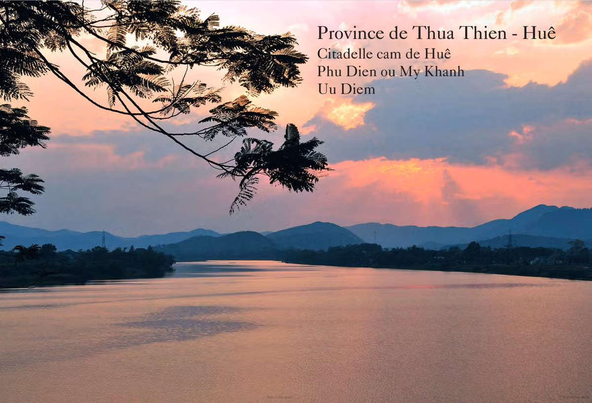 Sông Hương ở Cố đô Huế. Ảnh: Books.google.com.vn.