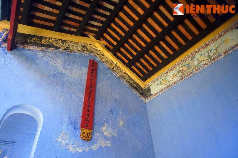 Trần Hựu khai rằng ngày 17/6/1851, thuyền quan đậu ở cửa Thi Nại, được tin có ba chiếc thuyền lạ đậu ngoài hải phận đảo Thanh Dư. Chưởng vệ Phạm Xích và Thi lang Tôn Thất Thiều lập tức đuổi theo bắn và áp sát để bắt.