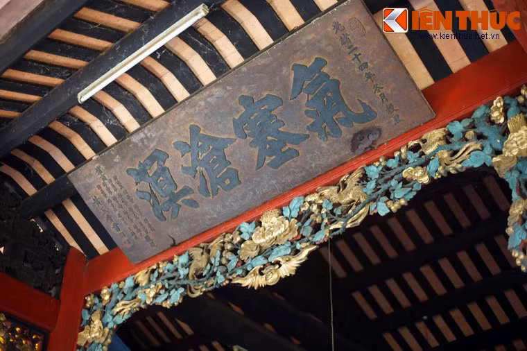 Theo lời tâu trình, quan binh đã bắn chìm một tàu giặc, một tàu bị quan binh áp sát, giết được rất nhiều hải tặc, thu tàu giải về neo tại vụng Chiêm Dữ, tàu còn lại bỏ chạy về phía Đông, xin báo công để triều đình ban thưởng.