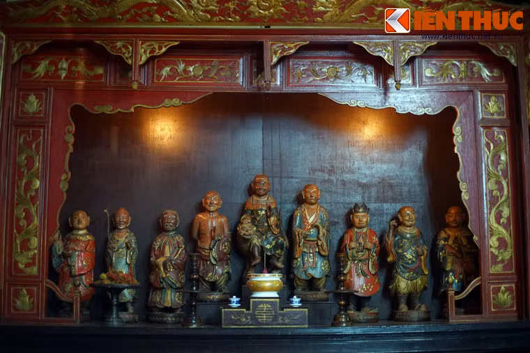 Các bộ tượng Thập bát La hán và Thập điện Minh vương của chùa Thập Tháp vừa mang giá trị nghệ thuật đặc sắc, vừa mang nét dung dị của đời thường.