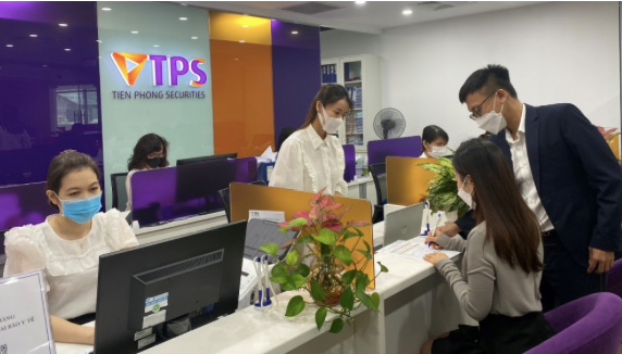 Thị giá tăng hơn 100%, Chứng khoán Tiên Phong chào bán 100 triệu cổ phiếu - Hình 2 Thi gia tang hon 100%, Chung khoan Tien Phong chao ban 100 trieu co phieu-Hinh-2