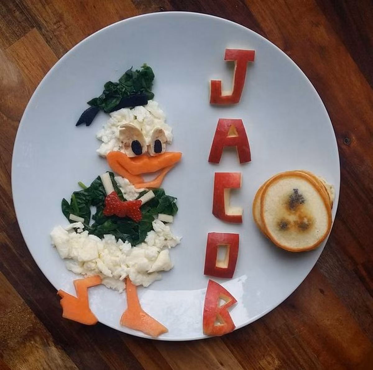 Tất cả những bữa ăn của Jacob đều có màu sắc đẹp mắt, dễ thương và đặc biệt là cực kì lành mạnh.