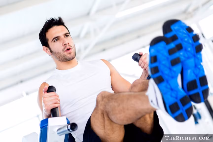 Anh chàng khỏe mạnh. Sức mạnh của cơ bắp luôn thu hút. Phụ nữ luôn tìm thấy ở sự cường tráng của phái nam hình ảnh của một cơ thể khoẻ mạnh và sung mãn. Họ thích đàn ông có một biểu hiện thể chất tốt vì họ tin rằng khi đó "trái tim" của anh ta cũng sẽ "tốt" theo!