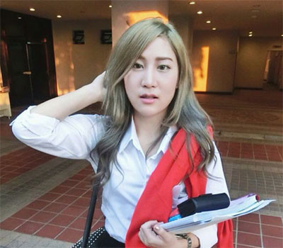 Tuy nhiên, các chuyên gia cũng cho biết phần mỡ mặt này có thể được phục hồi lại như cũ nếu cô gái này tăng cân quá đà.