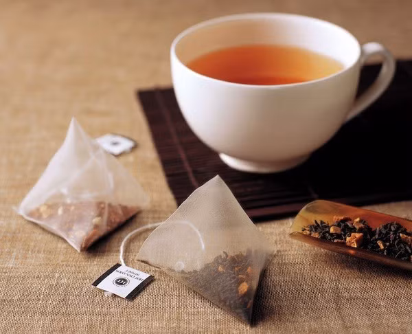 Một số nghiên cứu chứng minh trà giải độc có tác dụng giải độc cơ thể rất ít. Thực tế, chưa có nghiên cứu nào cụ thể đi sâu cơ chế giải độc cơ thể của trà, sử dụng thế nào là hợp lý, thế nào là quá nhiều và những người không nên dùng! Nếu bạn đang phân vân hoặc đang có kế hoạch uống loại trà giải độc này, hãy tham khảo ý kiến bác sĩ trước khi sử dụng.