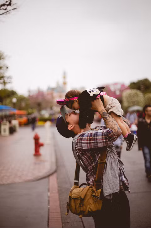 Con sẽ nhìn thấy được cả thế giới, con sẽ ngắm tất cả mọi vật dù chỉ cao có vài chục phân.