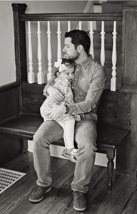 Những ông bố yêu chiều con gái như mẹ hiền.