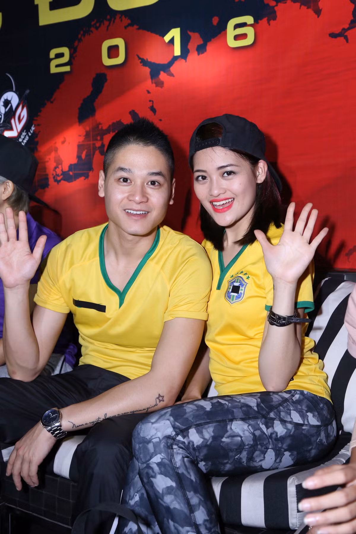 Đội đua "anh em" Đăng Hoàng - Thùy Anh tiếp tục trở lại ngay mùa kế tiếp trong màu áo vàng.