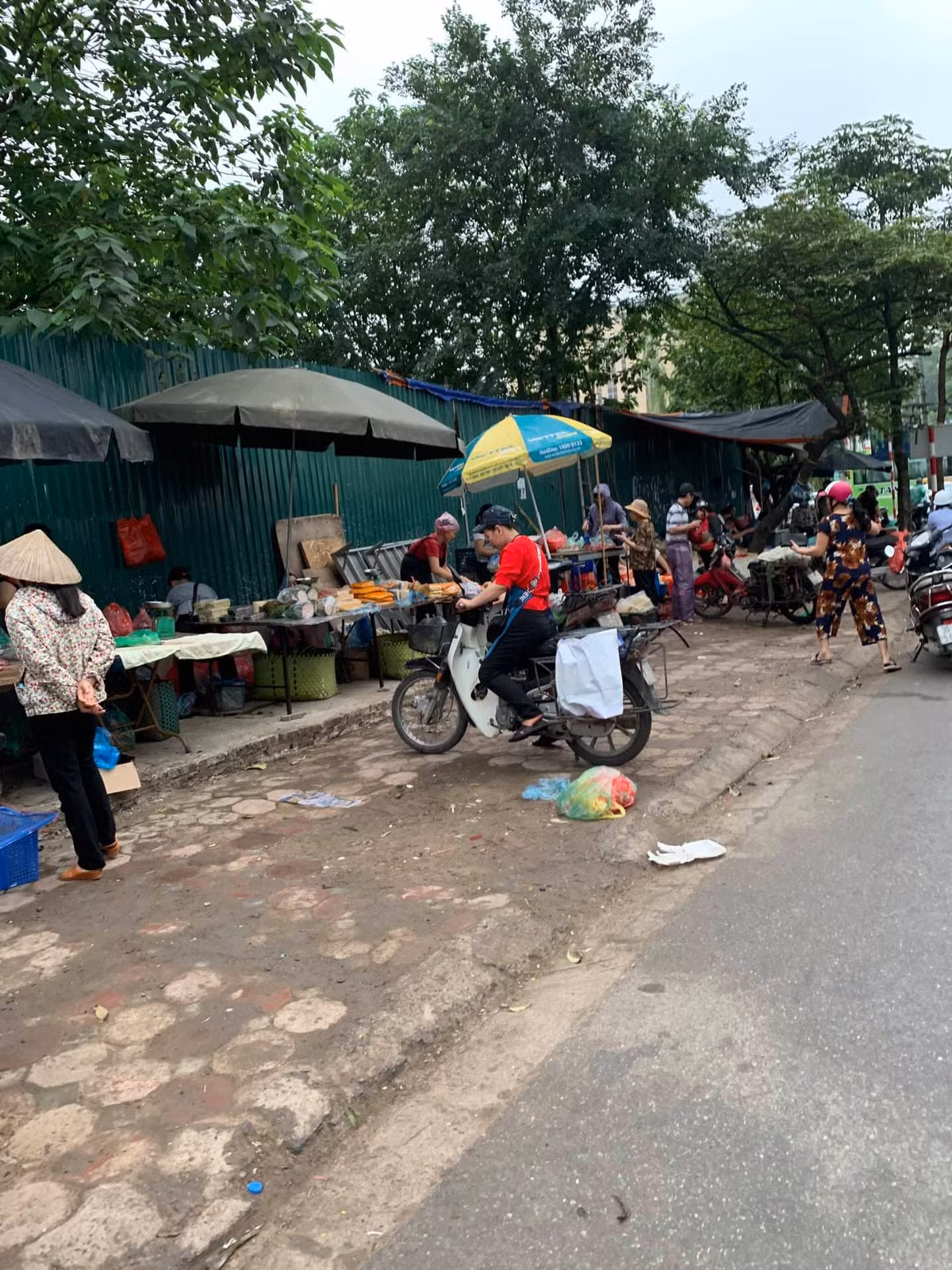 Chu tich phuong Dich Vong Hau co “tram” duoc cho tam, khong phep?-Hinh-6