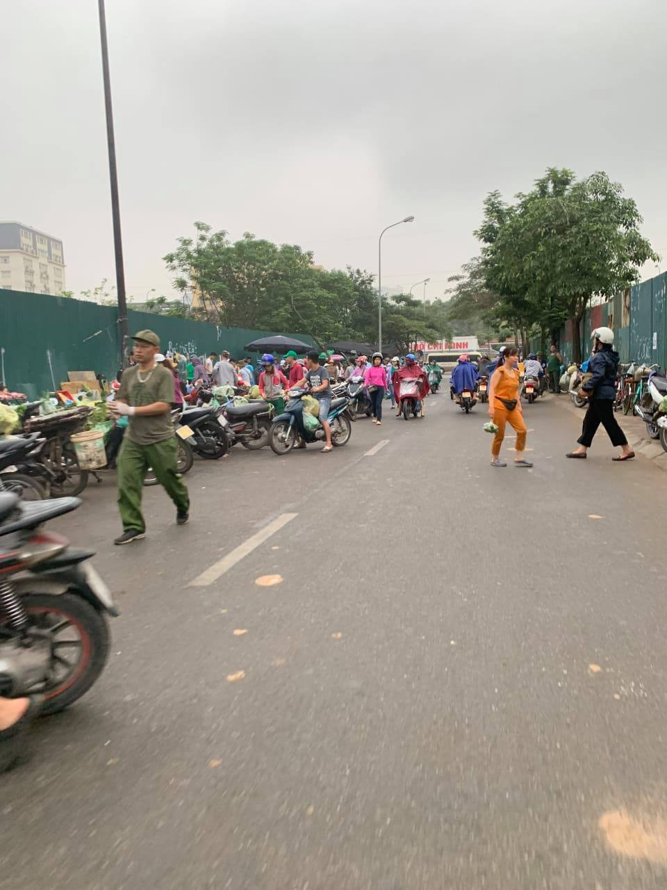 Chu tich phuong Dich Vong Hau co “tram” duoc cho tam, khong phep?-Hinh-8