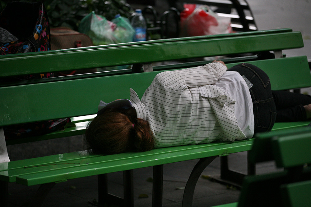 Nhiều người cũng mệt mỏi chẳng kém khi nhìn những hình ảnh này.