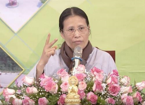 Facebook hon 100.000 theo doi cua ba Pham Thi Yen da bi xoa bo