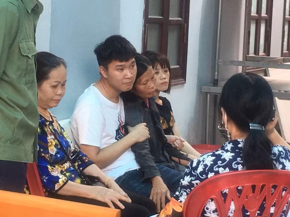 Chay nha xuong o Ha Noi: 4 nan nhan la nguoi mot nha-Hinh-4