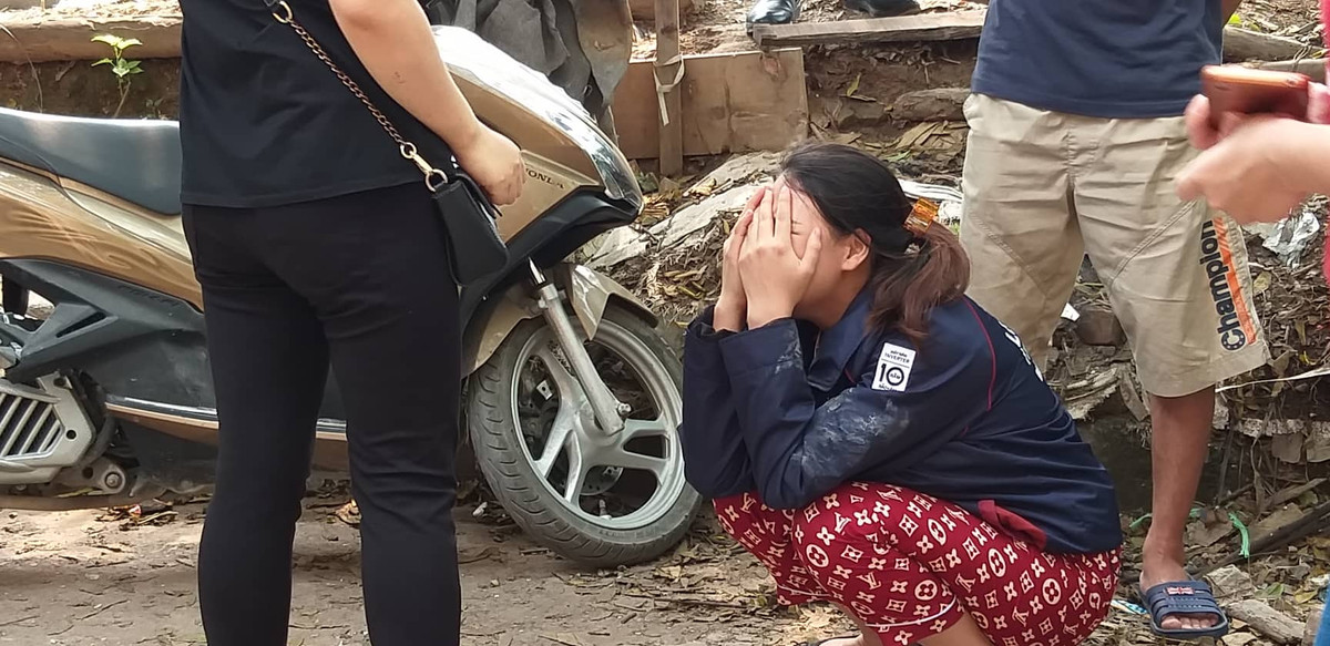 Chay nha xuong 8 nguoi chet va mat tich: Nguoi than khoc ngat-Hinh-6