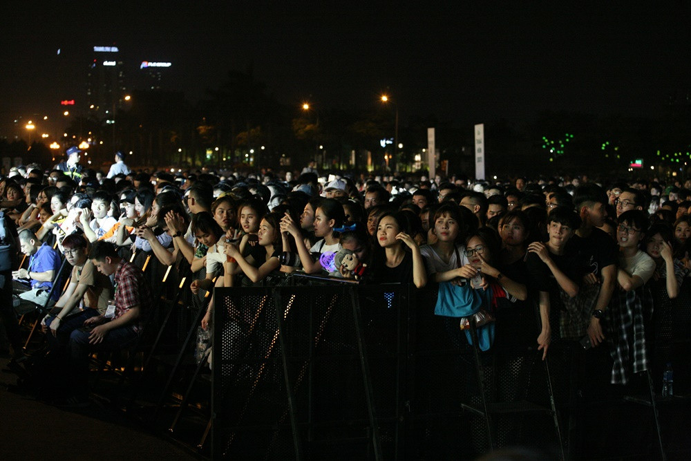 Ban tổ chức cho biết, sự kiện diễn ra thu hút khoảng 30.000 người tới tham dự.