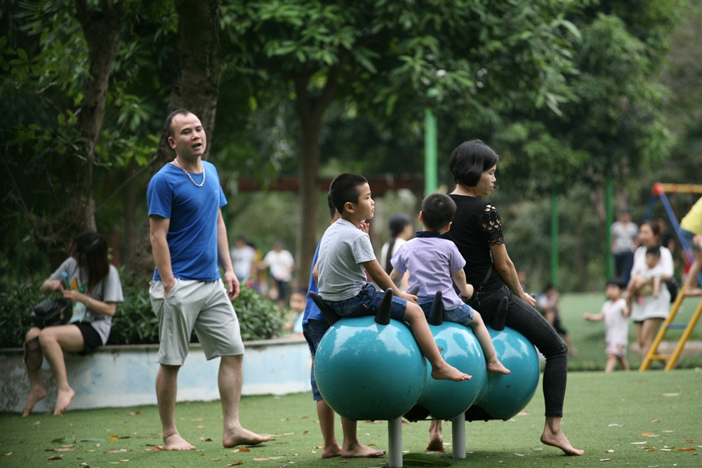 Các em nhỏ được gia đình đưa đến đây có thể thoải mái vui chơi mà không phải tranh giành với bất kỳ bạn nào.
