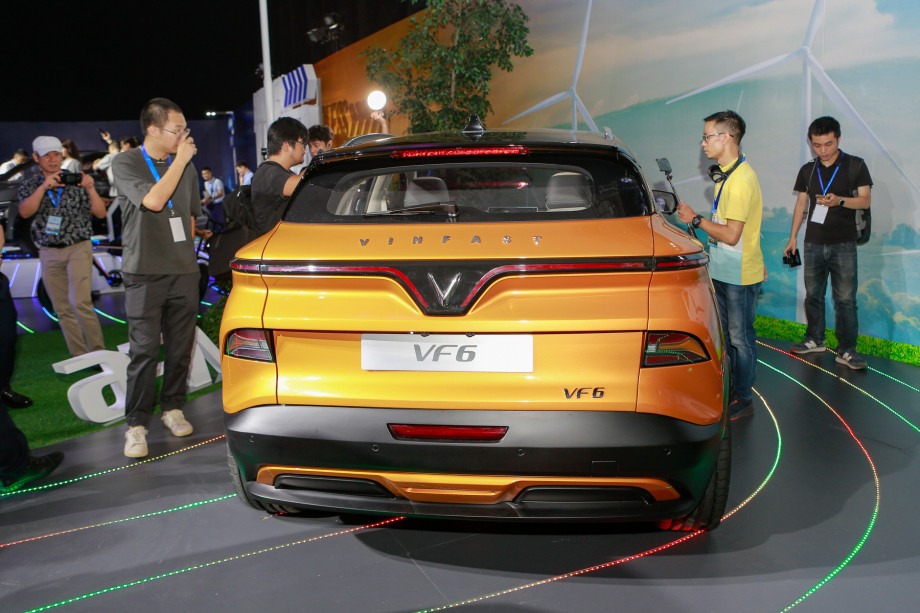 Nhìn lại những hình ảnh ấn tượng của VF 6, đếm ngược ngày chính thức ra mắt 29/9 - Hình 5 Nhin lai nhung hinh anh an tuong cua VF 6, dem nguoc ngay chinh thuc ra mat 29/9-Hinh-5