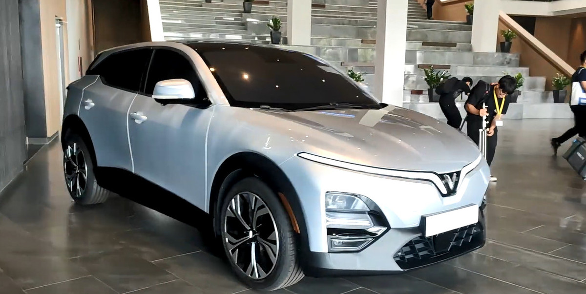 Nhìn lại những hình ảnh ấn tượng của VF 6, đếm ngược ngày chính thức ra mắt 29/9 - Hình 3 Nhin lai nhung hinh anh an tuong cua VF 6, dem nguoc ngay chinh thuc ra mat 29/9-Hinh-3