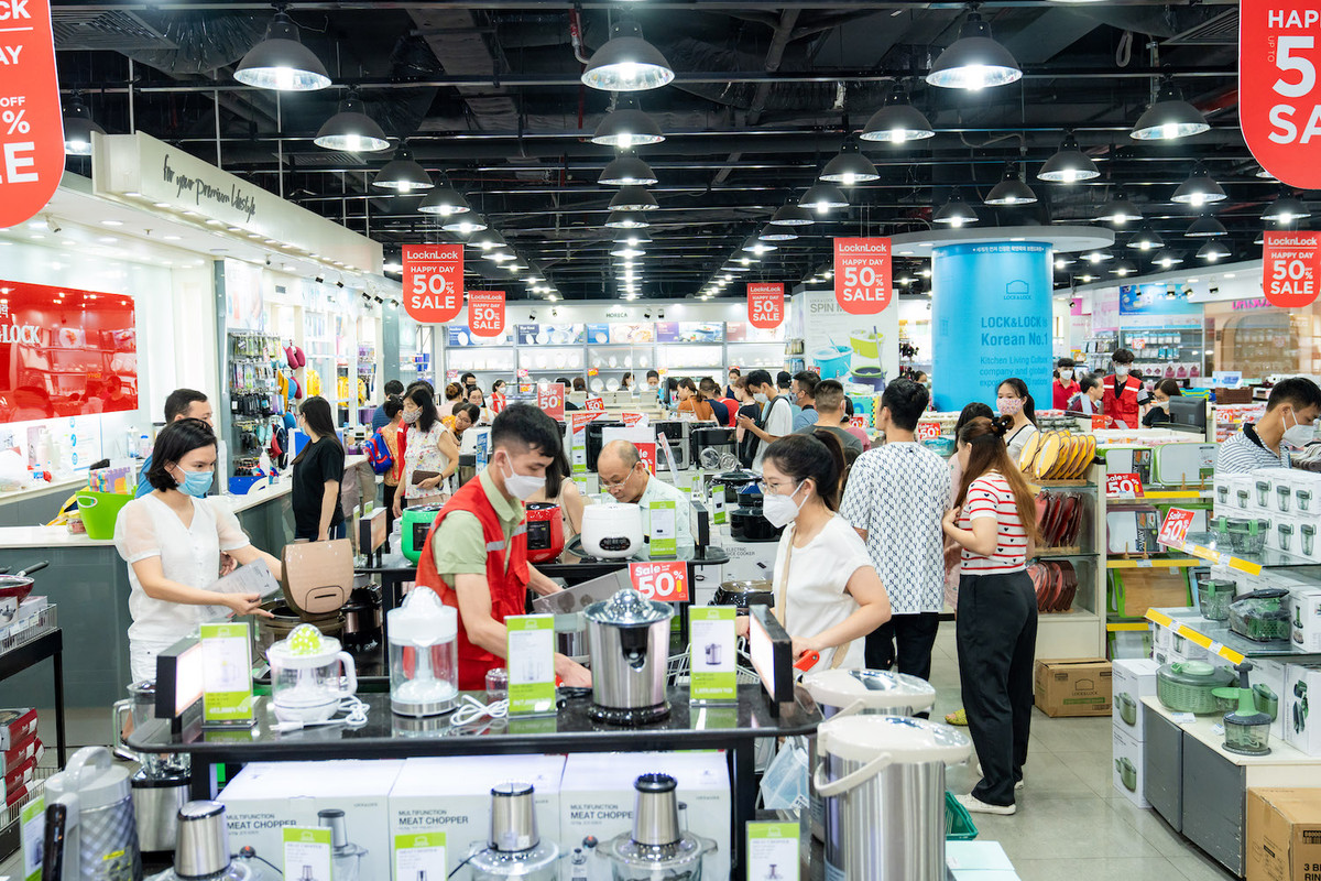 Sam he hung khoi cung loat uu dai “deal chong deal” hap dan chi co tai Vincom Red Sale 2023