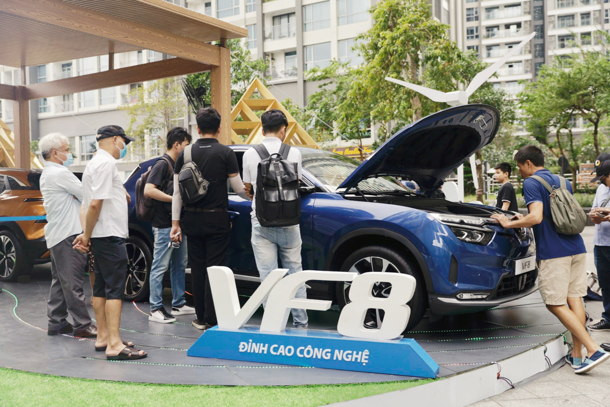 VinFast VF 8 - lua chon vuot troi ve ca cong nghe, gia ban lan chinh sach hau mai-Hinh-2