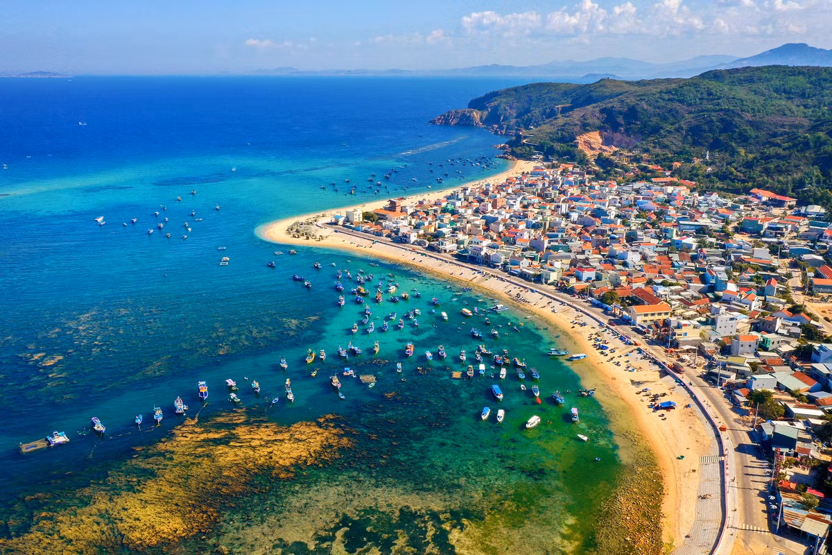 Du bao cac nganh nghe thu hut lao dong tai Quy Nhon - Binh Dinh