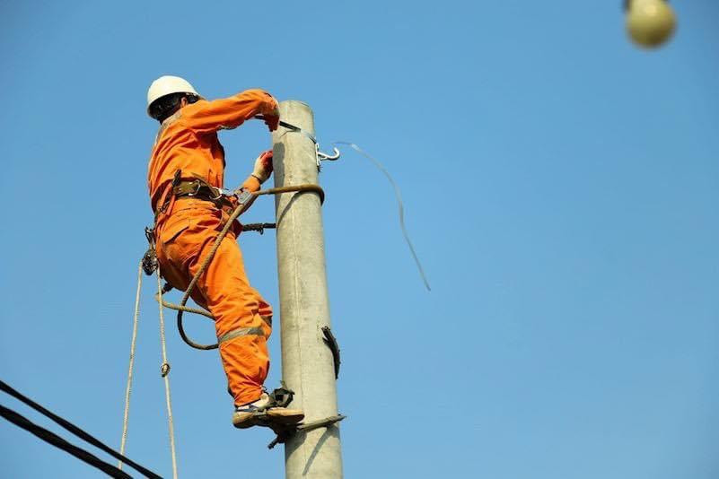 EVNHANOI khuyen cao su dung dien tiet kiem de dam bao an ninh nang luong