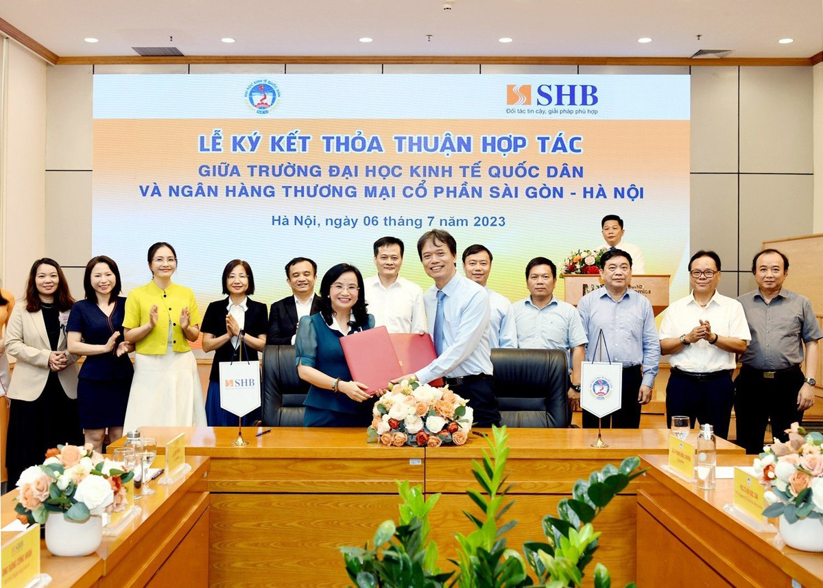 SHB tăng cường hợp tác với Đại học Kinh tế Quốc Dân - Hình 4 SHB tang cuong hop tac voi Dai hoc Kinh te Quoc Dan-Hinh-4