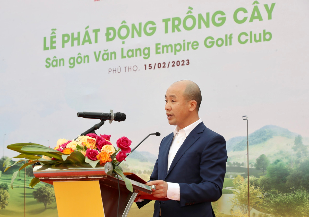 Phat dong trong cay phu xanh 16 ha du an san golf tai tinh Phu Tho