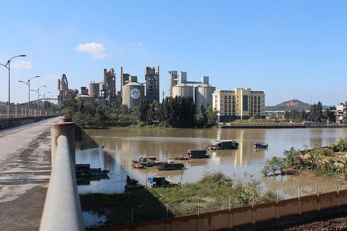 Tieu thu giam sut, Tong Cong ty Xi Mang VN dung truoc kho khan