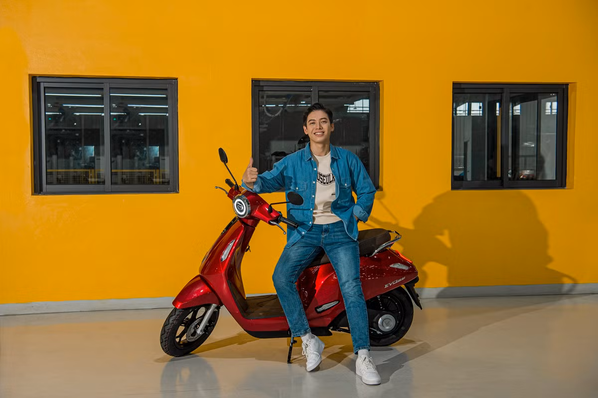 Mua xe may dien VinFast mua Valentine, nhan ngay 1 trieu dong va 1 nam bao duong xe mien phi-Hinh-2