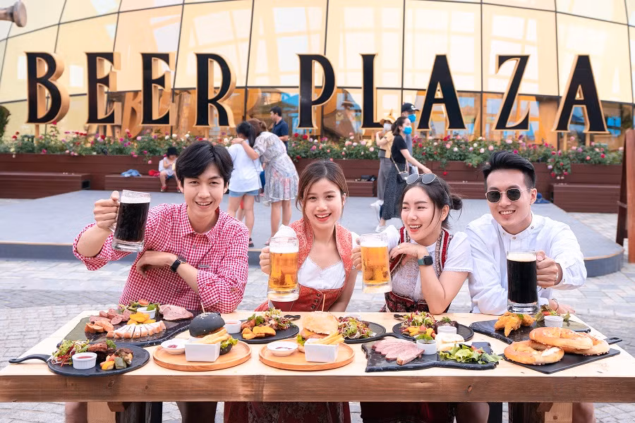 Bà Nà Hills hút khách nhờ chuỗi lễ hội mùa hè hấp dẫn - Hình 2 Ba Na Hills hut khach nho chuoi le hoi mua he hap dan-Hinh-2