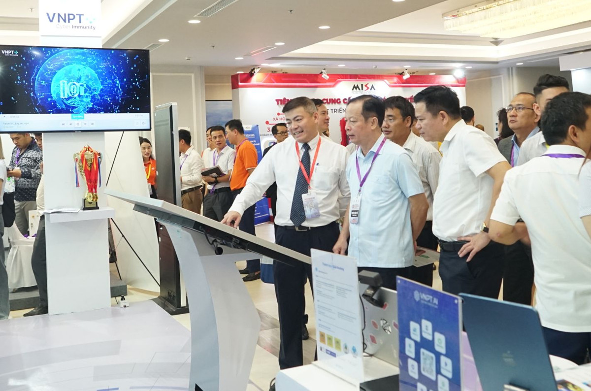 VNPT tham dự diễn đàn quốc gia phát triển kinh tế số và xã hội số lần thứ 1 - Hình 2 VNPT tham du dien dan quoc gia phat trien kinh te so va xa hoi so lan thu 1-Hinh-2