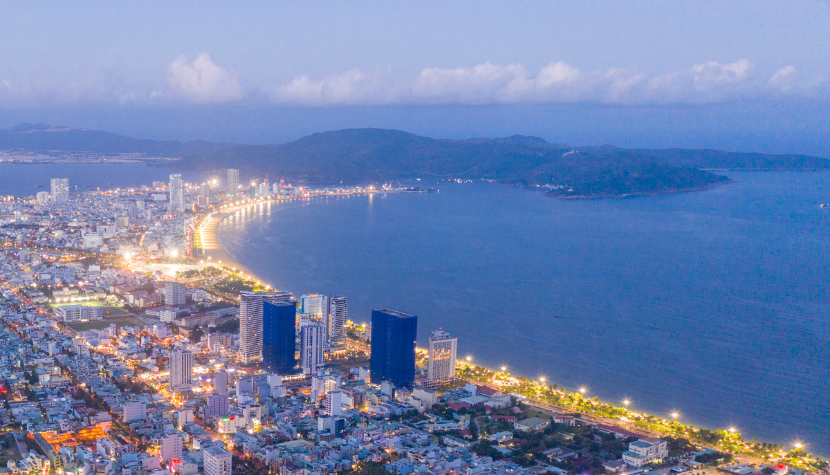 Tập trung vào 5 trụ cột kinh tế, Bình Định hứa hẹn bứt tốc trong giai đoạn mới Tap trung vao 5 tru cot kinh te, Binh Dinh hua hen but toc trong giai doan moi