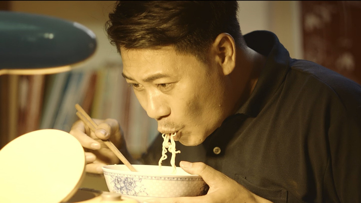 Trao qua suc khoe, Tra Dr Thanh nhan nhu nguoi tre ve voi cha me ngay Tet-Hinh-4