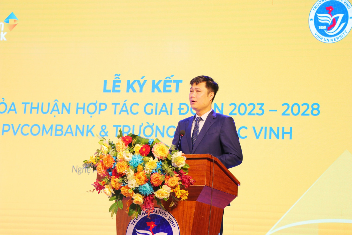PVcomBank ky thoa thuan hop tac toan dien voi truong Dai hoc Vinh-Hinh-3