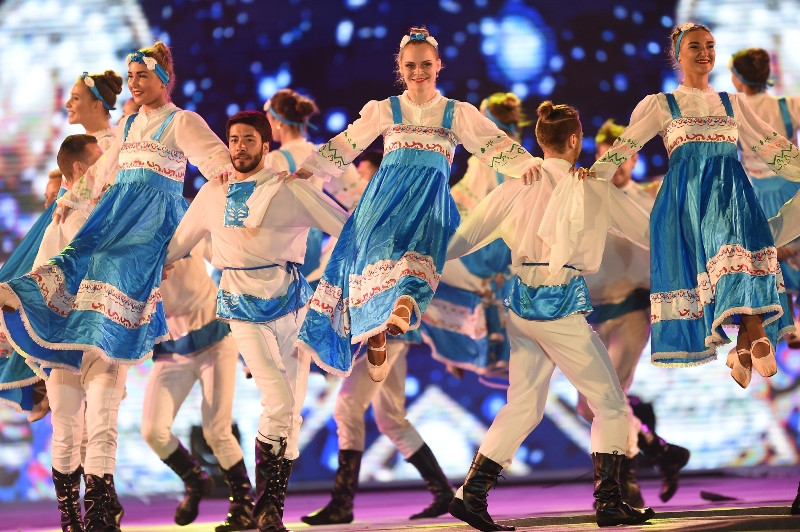 Da dang su kien, le hoi tai Sa Pa, Thanh Hoa, Ha Long dip 30/4-1/5-Hinh-3