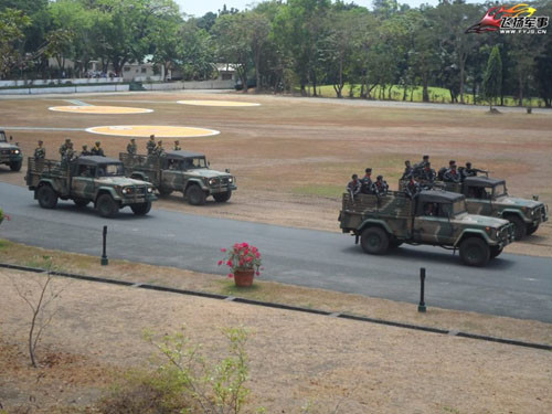 Dan mang Trung Quoc che toi ta cuoc duyet binh cua Philippines-Hinh-3