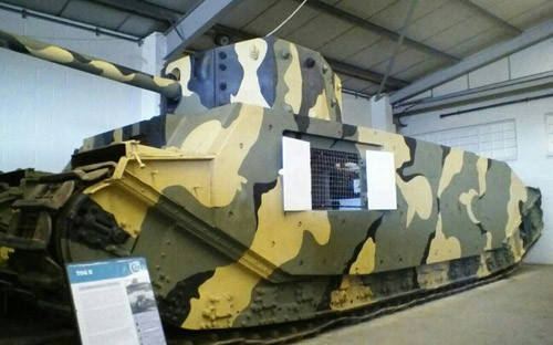 Theo trang wiki.wargaming, xe tăng TOG-2 có ưu điểm là bắn nhanh, sức công phá và độ chính xác tuyệt vời, có thể hạ gục bất kỳ xe tăng hạng trung, hạng nặng nào. Tuy nhiên nhược điểm của nó là có kích thước khổng lồ và tốc độ chậm nên dễ trở thành mục tiêu. Do kích thước lớn, TOG-2 rất dễ bị pháo chống tăng nhắm bắn.